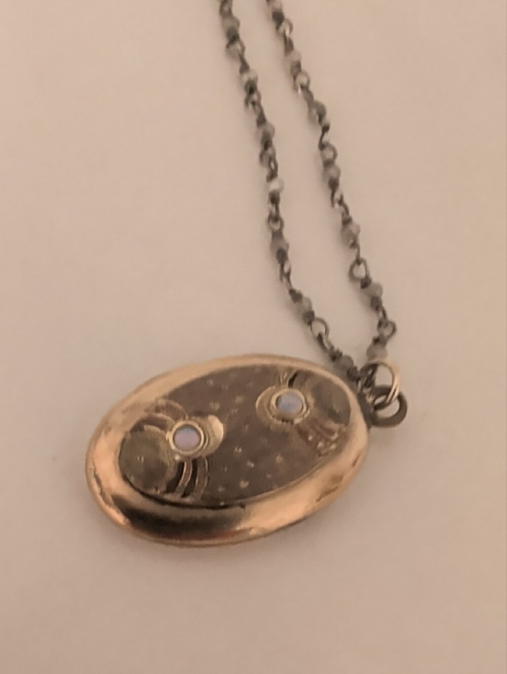 DEAL! Vintage-Inspired Oval Pendant Necklace in Gold and Silver